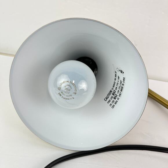 Welldone Model HW-T3047D Brass Desk Lamp With Adjustable Arm - Picture 9 of 9